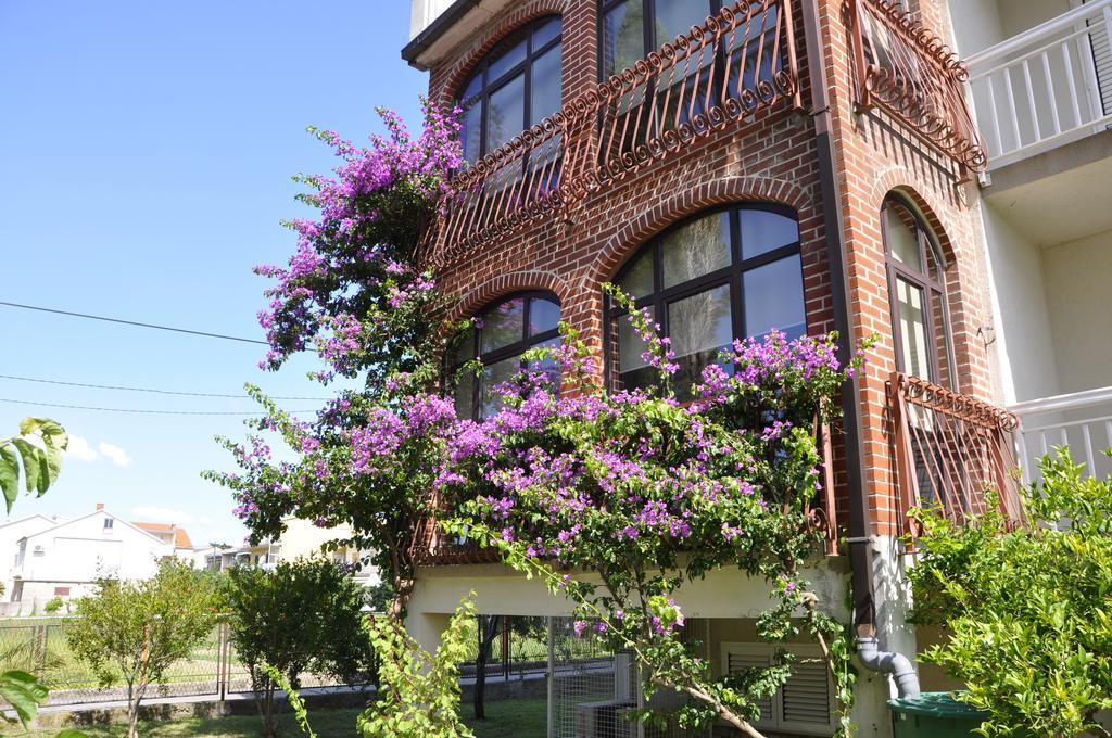 Villa Flora Kastela Phòng bức ảnh