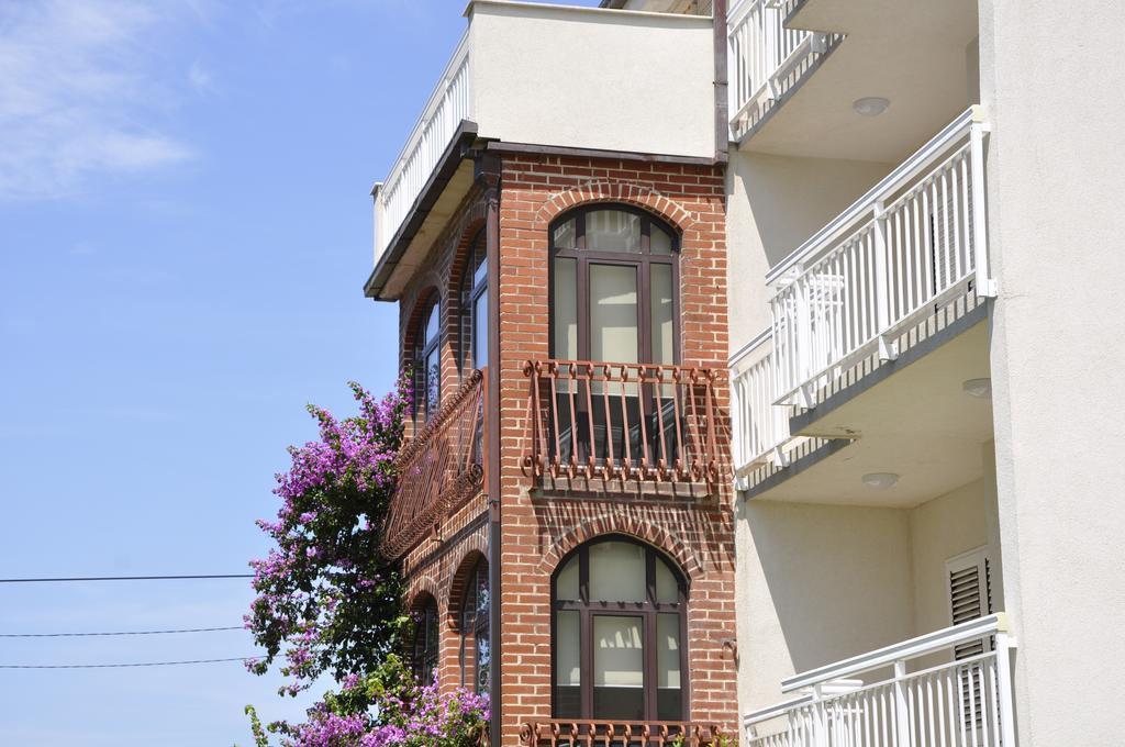 Villa Flora Kastela Phòng bức ảnh