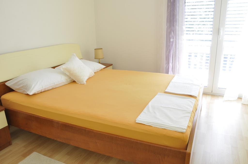 Villa Flora Kastela Phòng bức ảnh